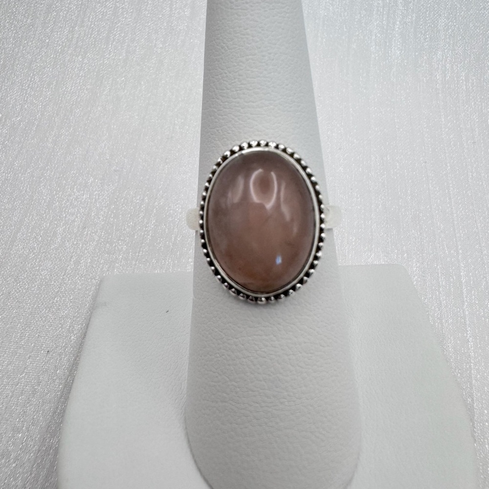 S925 Rose Quartz Oval Detail Ring - Picture 3 of 4